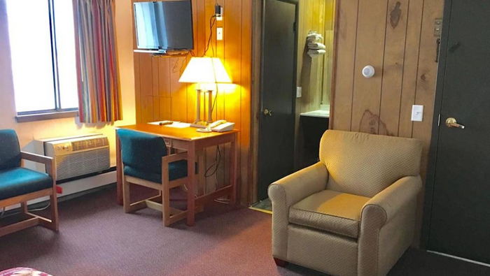 Granada Inn Motel - Web Listing (newer photo)